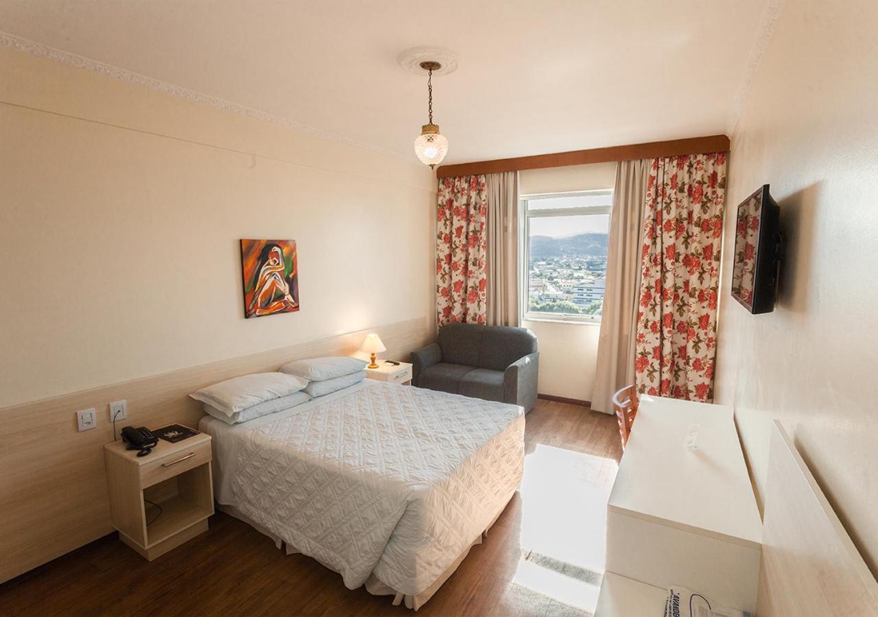 Hotel San Silvestre Tubarao Bagian luar foto