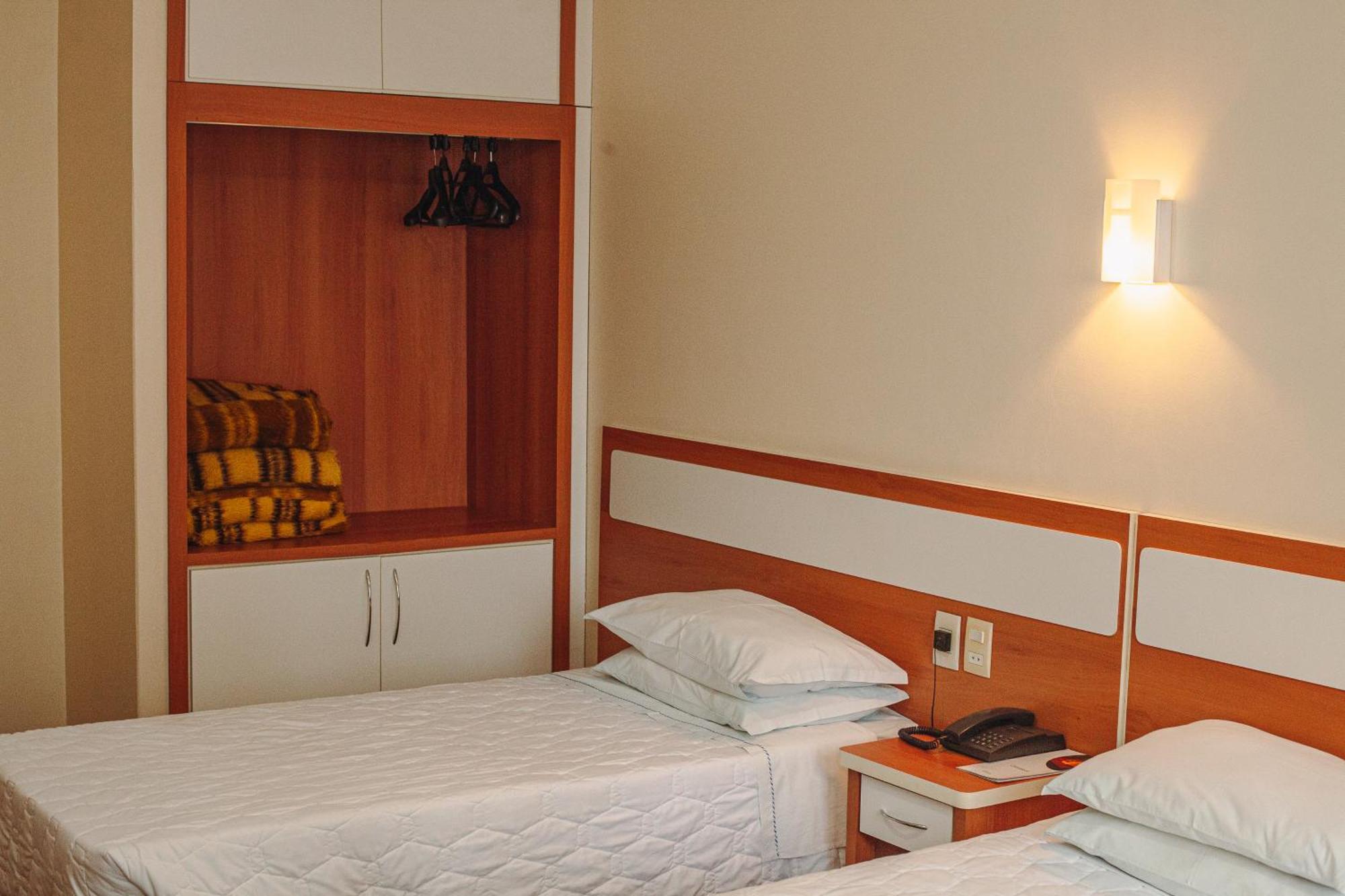 Hotel San Silvestre Tubarao Bagian luar foto