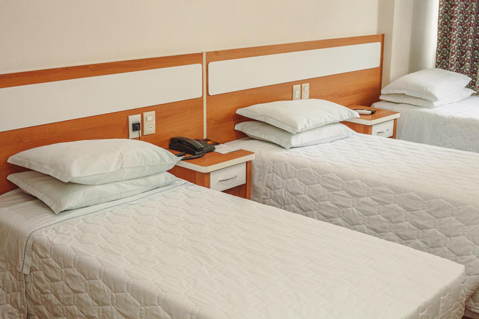 Hotel San Silvestre Tubarao Bagian luar foto
