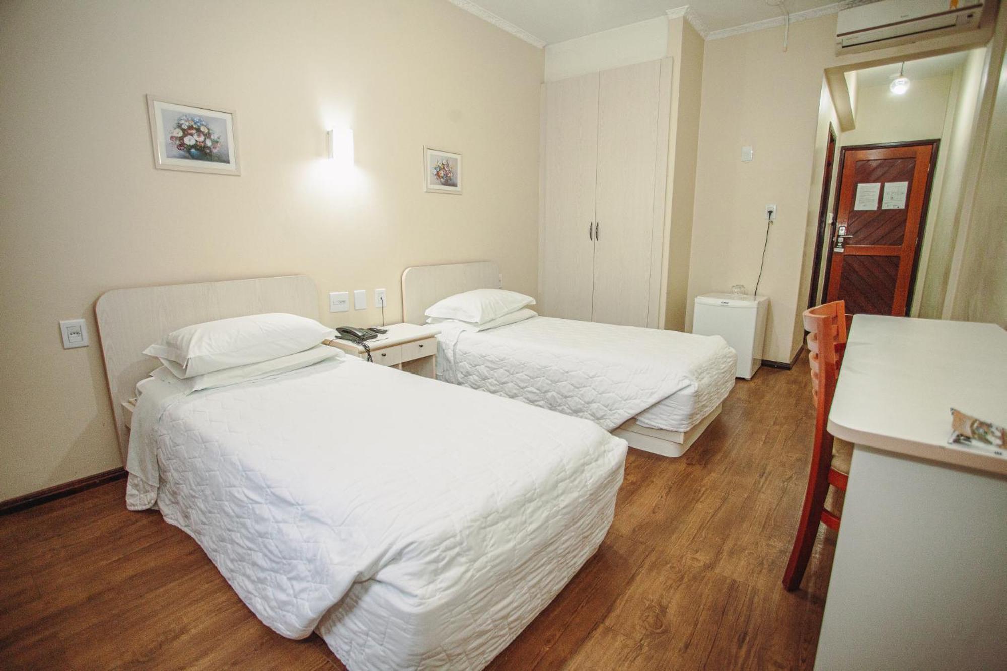 Hotel San Silvestre Tubarao Bagian luar foto