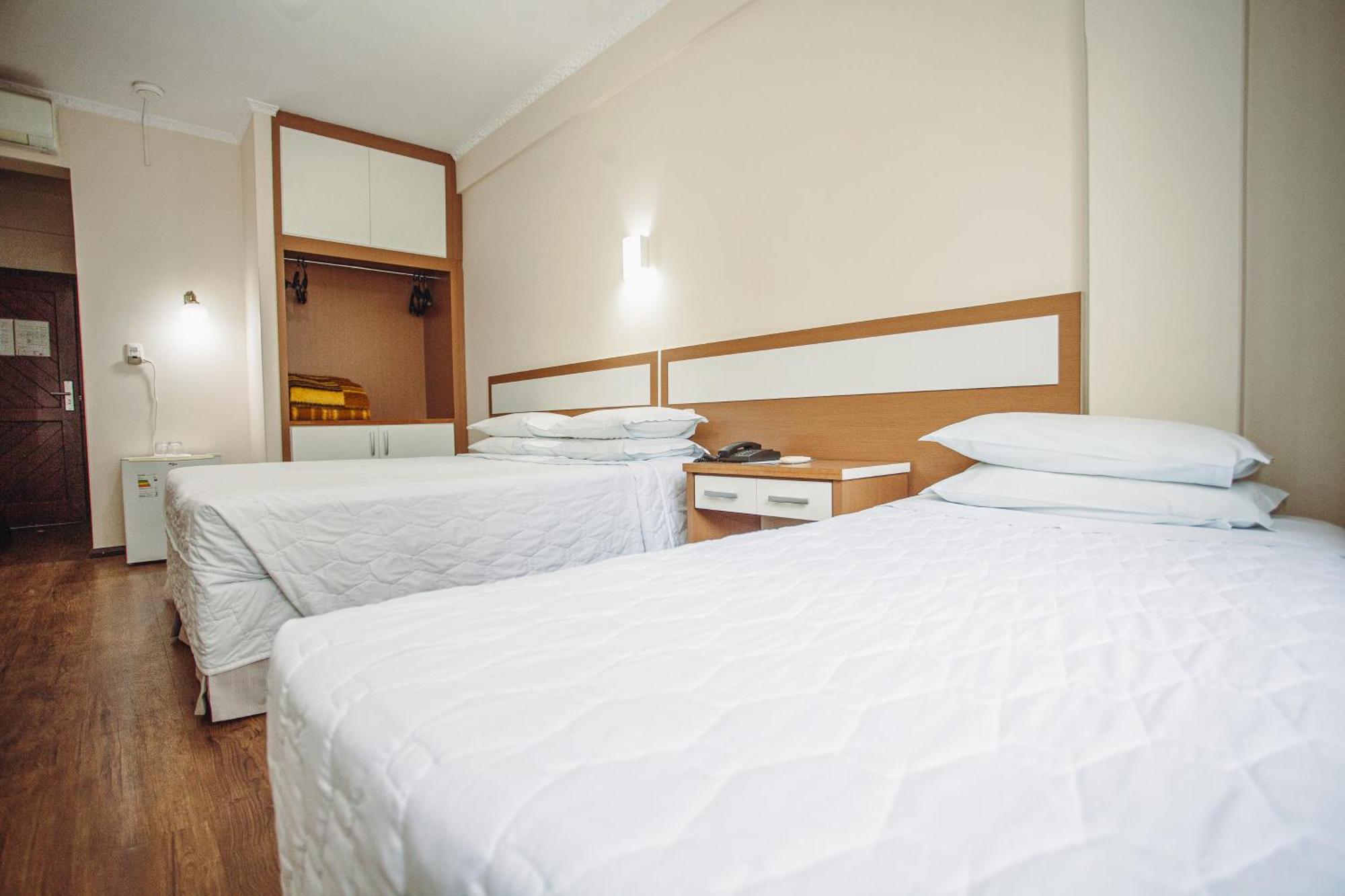 Hotel San Silvestre Tubarao Bagian luar foto